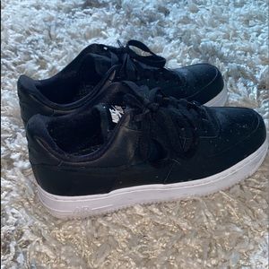 black nike air force one